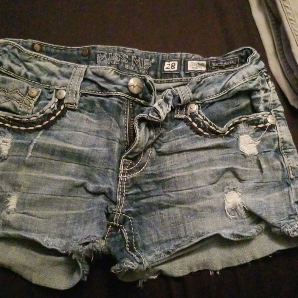 Miss Me Jean shorts size 28